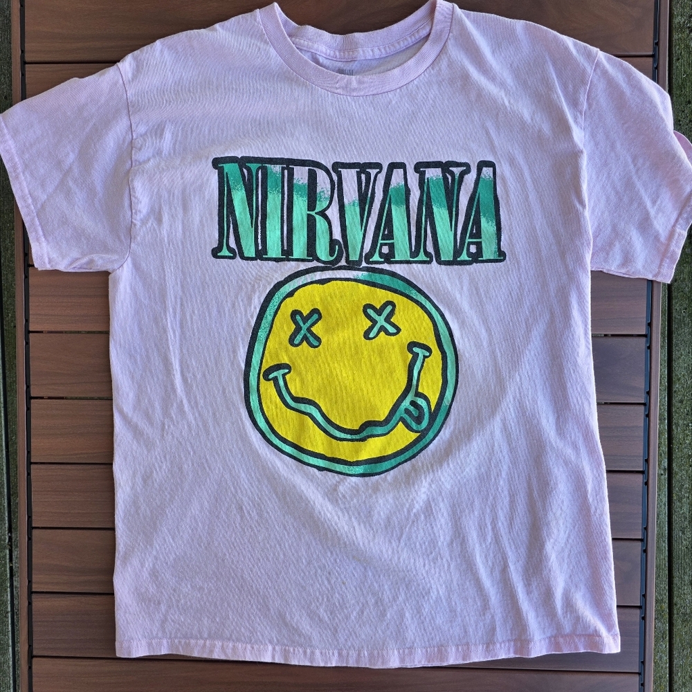 Unisex NIRVANA Light Pink Tee with Smiley Face Size Large